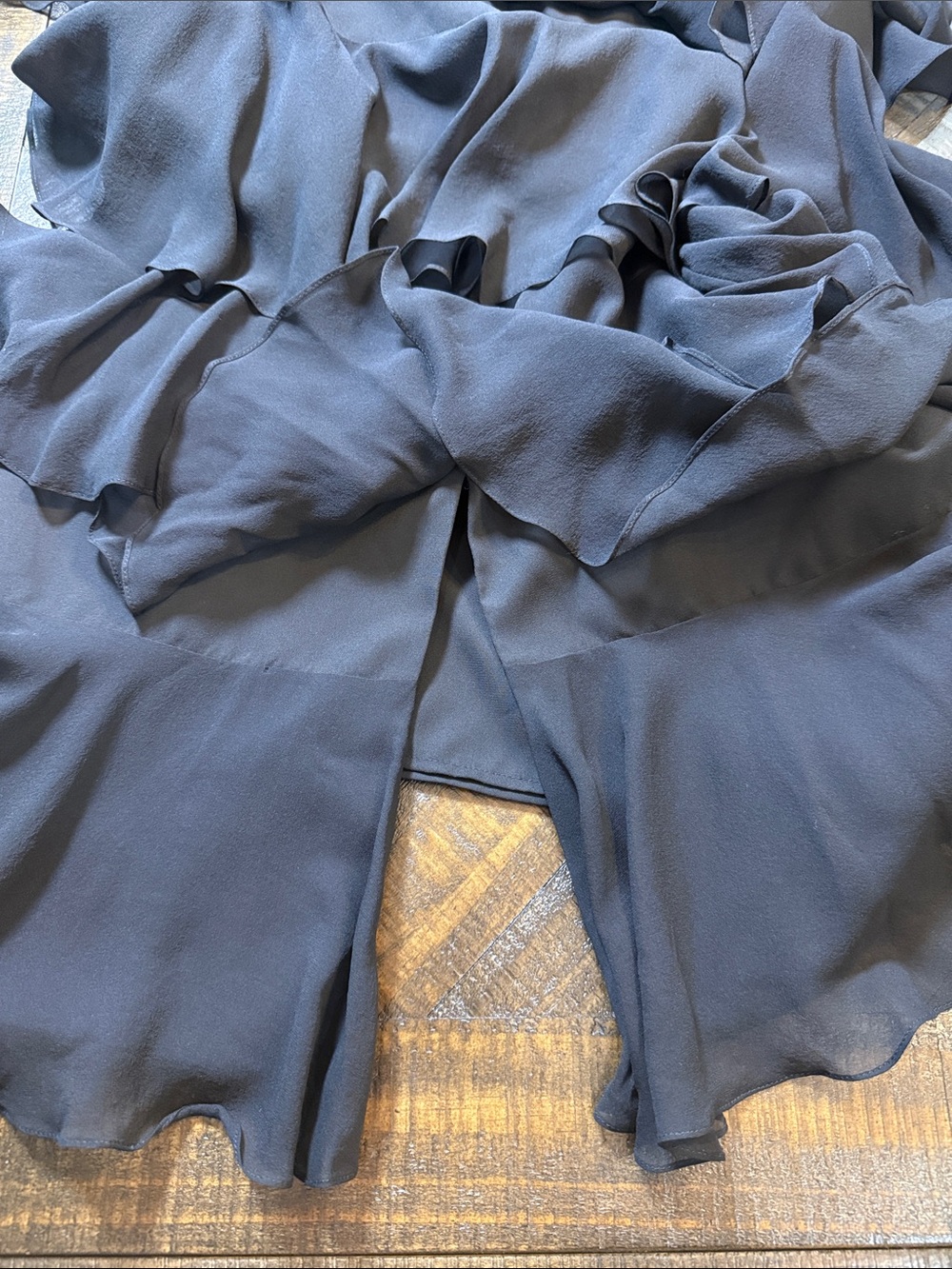 Y2K Kay Unger 100% Silk Strapless Ruffle Tiered Gown Black Rosette Size 4 - Picture 11 of 11